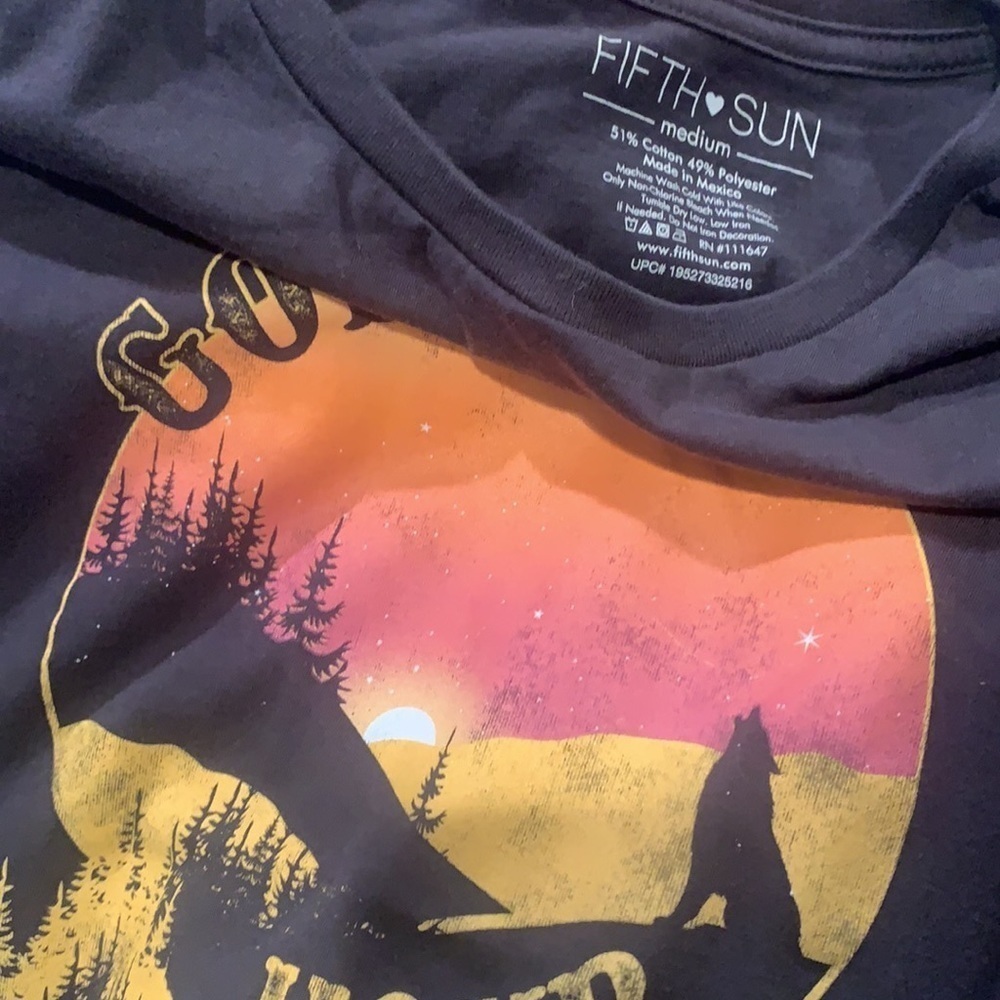Fifth Sun Graphic T shirt - Picture 5 of 5